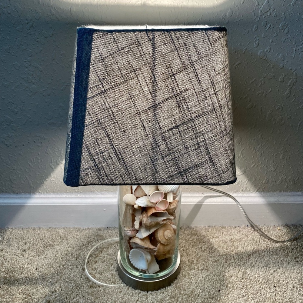 Seashell Lamp - Picture 2 of 2